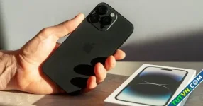 Điều gì xảy ra nếu iPhone để quá lâu dưới ánh nắng mùa hè-1.webp
