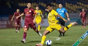 Vì sao bóng đá miền Trung miền Nam sa sút Cuộc đua trụ hạng mạnh vì gạo bạo vì tiền-1.webp