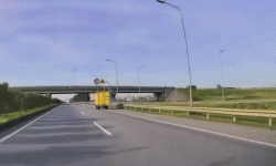 Xe tải đi lùi trên cao tốc-1.gif