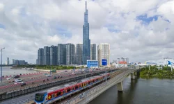 Metro phủ sắc mừng 80 năm Quốc khánh-1.webp
