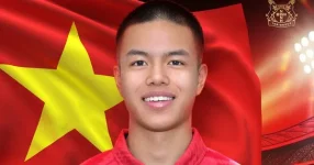 HLV Kim Sangsik gọi tiền vệ Việt kiều Trần Thành Trung lên U23 Việt Nam-1.webp