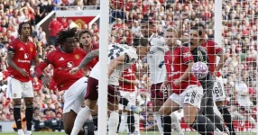 MU thi đấu thảm họa thua đau Arsenal trên sân nhà HLV Amorim phải trả giá đắt vì-1.webp