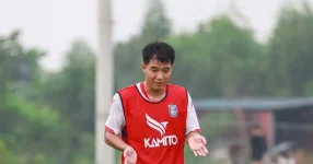 Người hùng Thường Châu Hà Đức Chinh gia nhập đội bóng triệu USD của thầy Park-1.webp