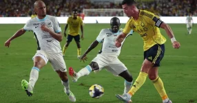 Ronaldo tỏa sáng khiến 40000 CĐV sung sướng Al Nassr vào chung kết Super Cúp dù chơi thiếu ng...webp
