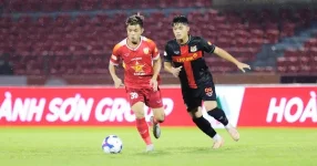 VLeague Cầu thủ trẻ bị ngoại binh chiếm đất-1.webp