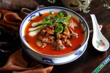 Bò sốt vang gấc