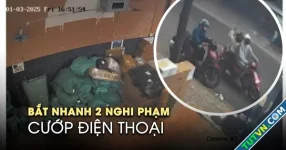 Ngồi lướt điện thoại bên đường, cô gái trẻ bị cướp