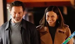 Hugh Jackman lần đầu xuất hiện cùng bạn gái