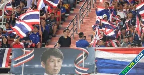 Madam Pang không sa thải HLV Ishii dù thua Việt Nam, Indonesia mời thêm Louis van Gaal