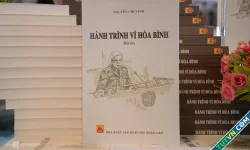 Ra mắt sách của cố thượng tướng Nguyễn Chí Vịnh về lực lượng mũ nồi xanh