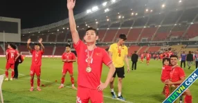 Nhà vô địch AFF Cup Hai Long làm ấm lòng người hâm mộ quê nhà