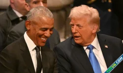 Khoảnh khắc ông Trump và ông Obama trò chuyện gây sốt