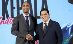 CĐV Indonesia đòi sa thải HLV Kluivert