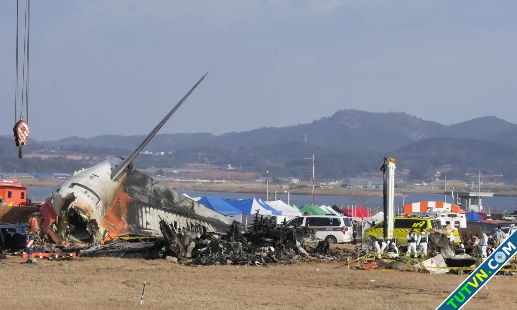 Điểm tin 17h Giá vàng lên gần 87 triệu một lượng | Hộp đen máy bay Jeju Air ngừng hoạt động 4...webp