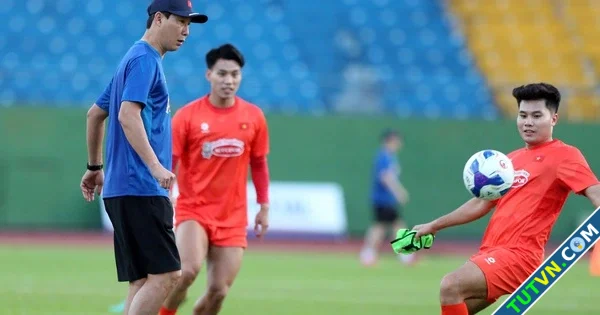 Đội tuyển Việt Nam Chỗ dựa hàng thủ để HLV Kim Sangsik đánh bại Malaysia-1.webp