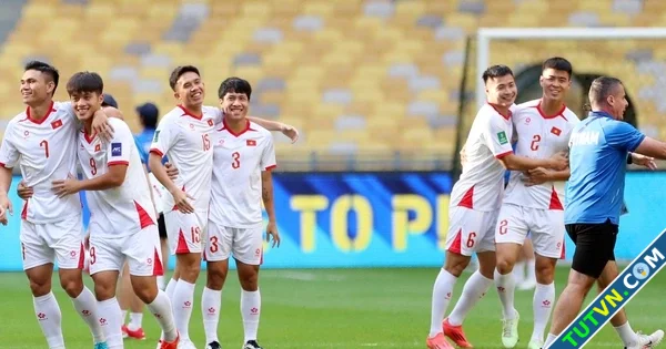 Đội tuyển Việt Nam tập cực vui trên chảo lửa sân Bukit Jalil phản ứng kỳ lạ Vé vẫn ế-1.webp