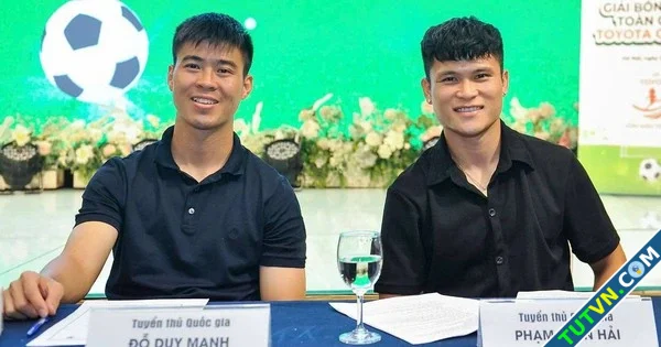 Duy Mạnh nói về tấm băng thủ quân đội tuyển Tuấn Hải từng khóc rất nhiều vì-1.webp