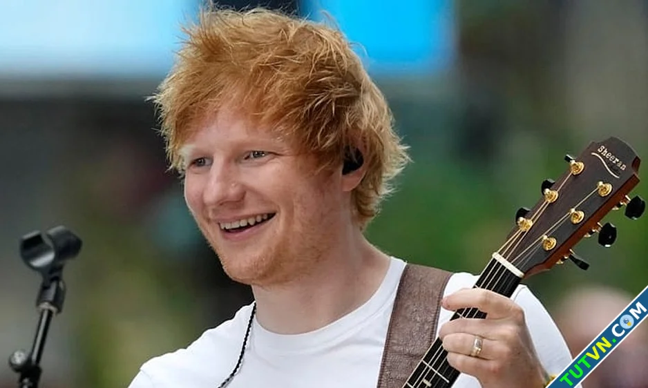 Ed Sheeran bị cảnh sát dừng buổi diễn trên phố-1.webp