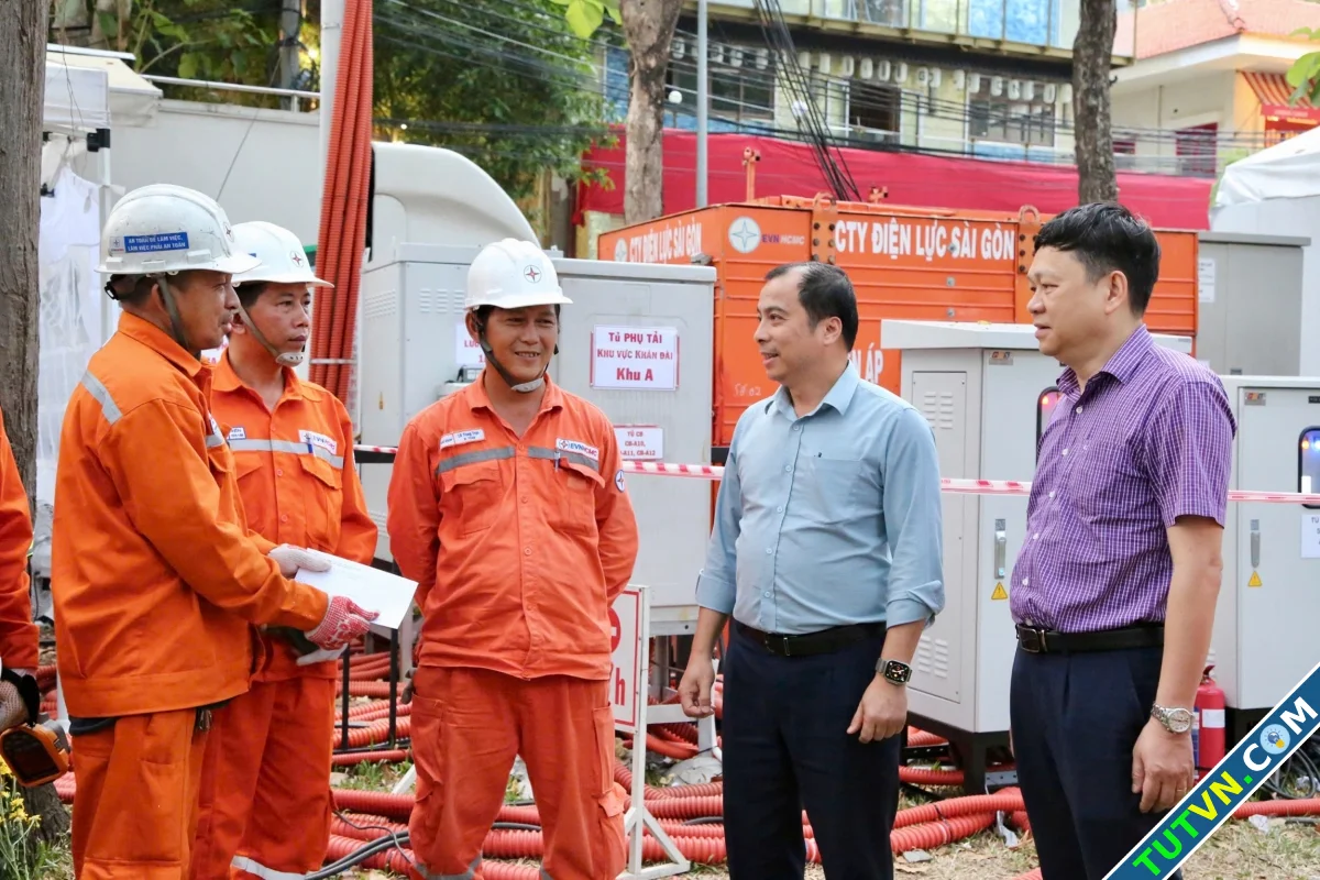 EVNHCMC hoàn thành cấp điện cho hơn 30 sự kiện lớn dịp 304-1.webp