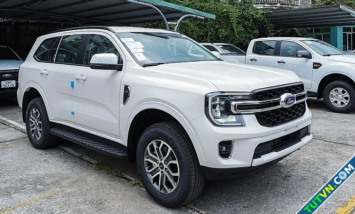 Ford Everest có bị hôi mùi dầu-1.webp