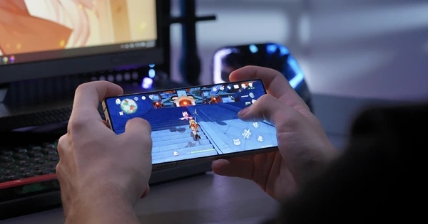 FPT Shop mở bán mẫu máy Gaming Phone REDMAGIC 10S Pro chính hãng-1.webp