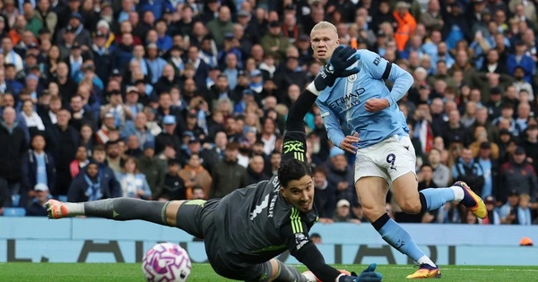 Haaland dạy Sesko cách đá tiền đạo Man City đè bẹp MU Chênh lệch đẳng cấp-1.webp