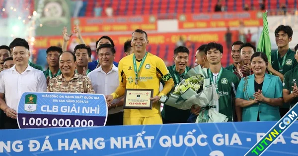 Hành động tuyệt vời của Công Phượng những lời phát biểu từ trái tim trước cơ hội lịch sử-1.webp