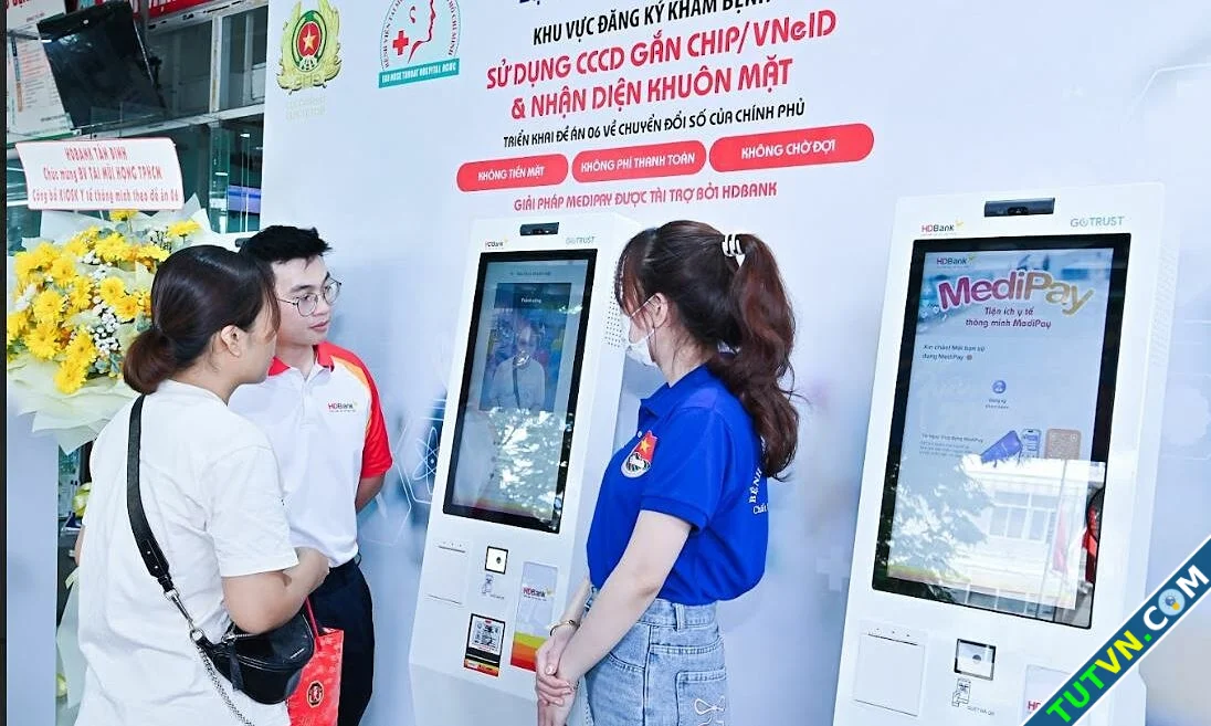 HDBank lắp kiosk thanh toán nhanh tại 100 bệnh viện-1.webp