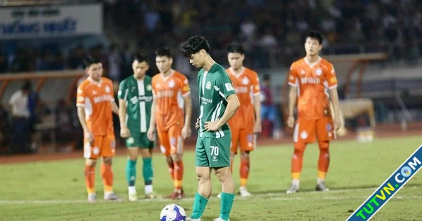 HLV Lê Đức Tuấn Đà Nẵng nghiên cứu Bình Phước 3 ngày 3 đêm phân tích cực kỹ Công Phượng-1.webp