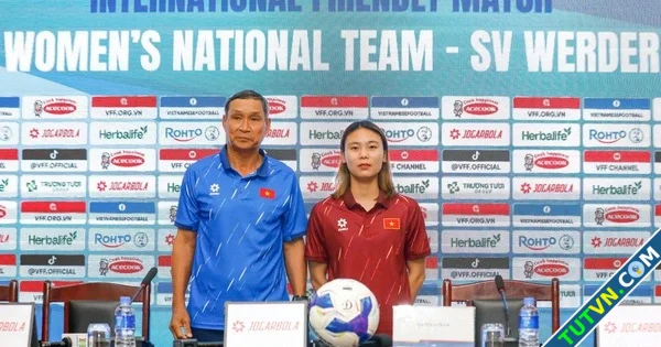 HLV Mai Đức Chung ca ngợi Werder Bremen tiền vệ Đức khuyên cầu thủ nữ Việt Nam sang Mỹ-1.webp