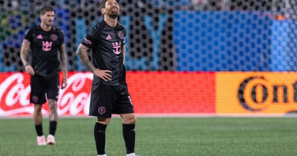 HLV Mascherano bênh vực Messi Ronaldo nhận chiếc giày vàng Saudi Pro League-1.webp