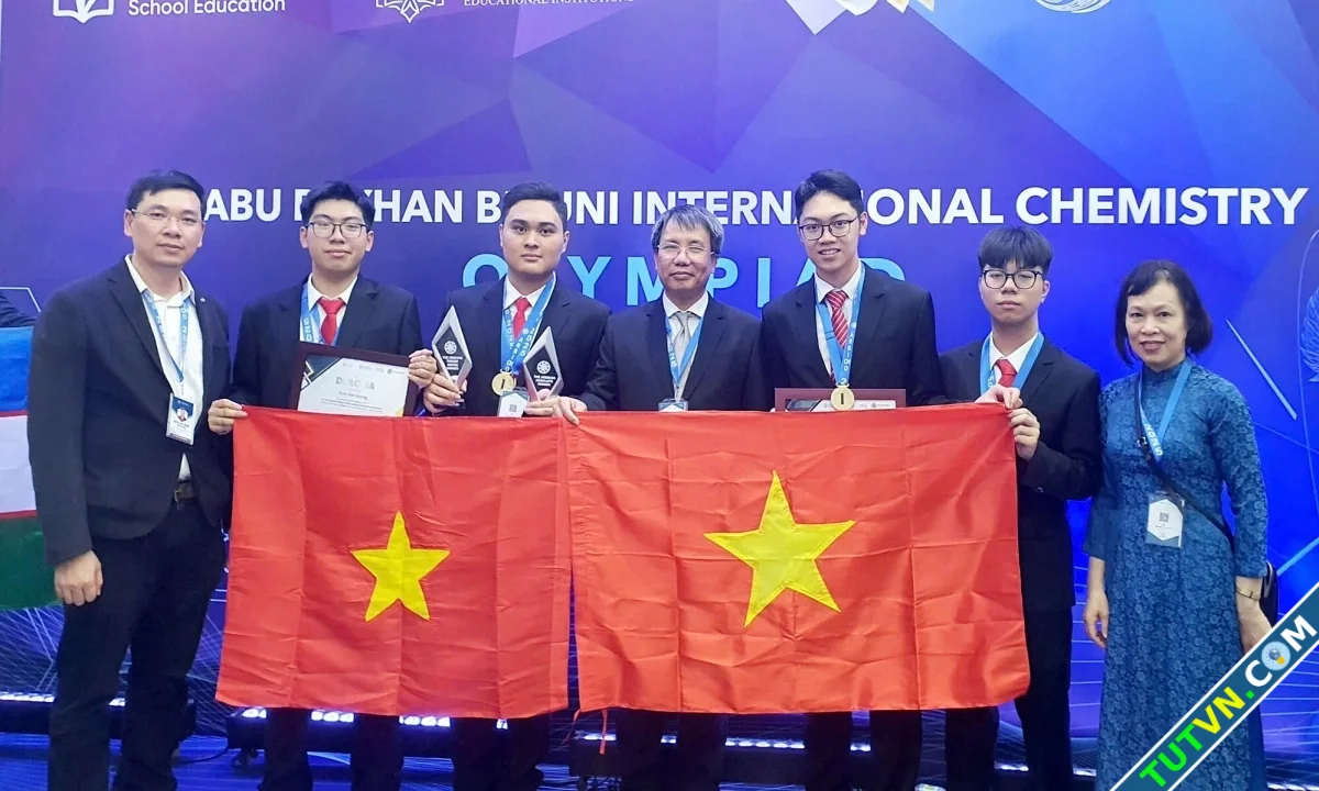 Học sinh Việt giành ba huy chương vàng Hóa học quốc tế-1.webp