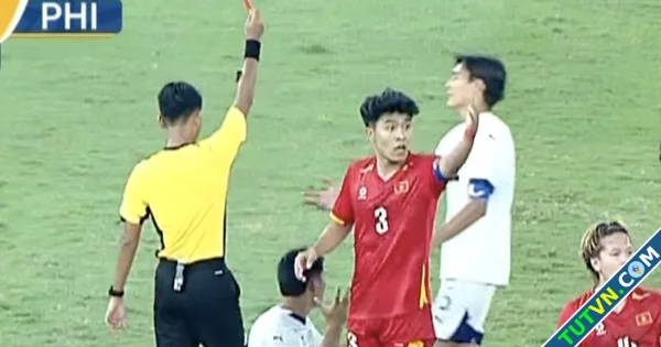 Hy hữu trong bán kết U23 Việt Nam gặp Philippines Trọng tài rút thẻ đỏ nhầm người-1.webp