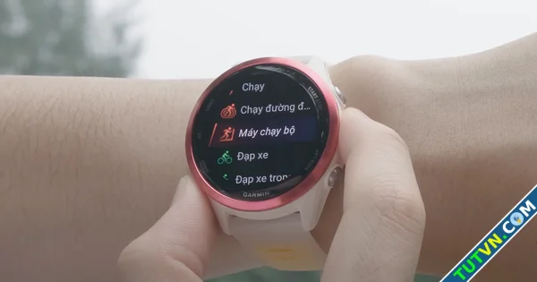 Khám phá đồng hồ thông minh Garmin Forerunner 570-1.webp