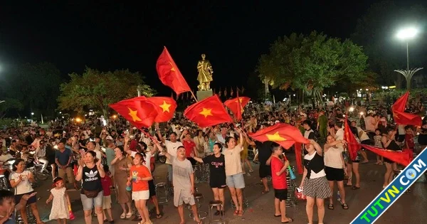 Khán giả cả nước vỡ òa với chức vô địch xứng đáng của U23 Việt Nam-1.webp
