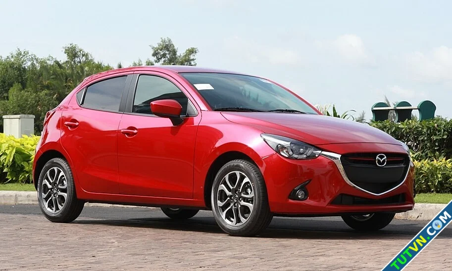 Khoảng 300 triệu nên mua VF 3 mới hay Mazda2 2015-1.webp