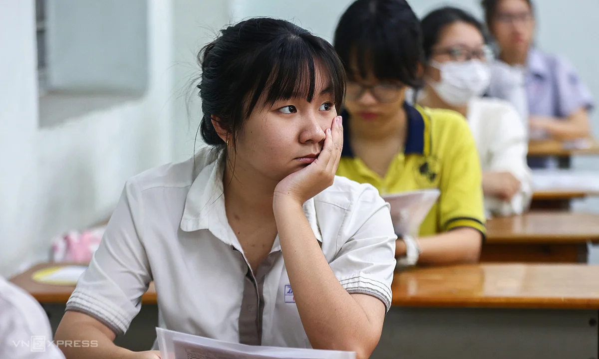 Kỷ lục 344 tổ hợp xét tuyển đại học năm 2025-1.webp