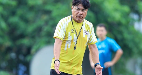 Lộ diện HLV đầu tiên có nguy cơ bị sa thải ở VLeague-1.webp