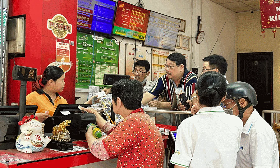 Lượng người mua vé Lotto 535 tăng trước kỳ chia giải độc đắc-1.webp