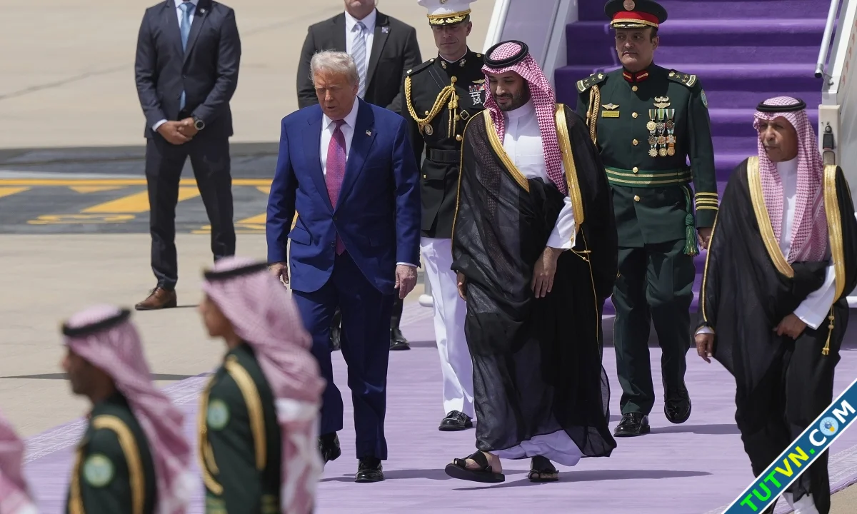 Lý do Arab Saudi trải thảm tím đón ông Trump-1.webp