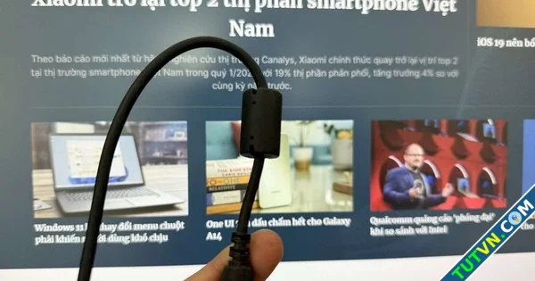 Lý do xuất hiện hình trụ tròn màu đen ở một số cáp kết nối-1.webp