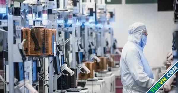 Mảng gia công bán dẫn Intel chưa thể hòa vốn trước năm 2027-1.webp