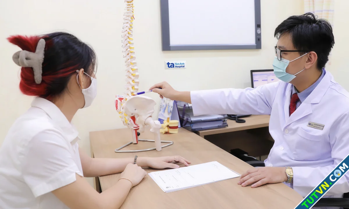 Ngồi nhiều có hại xương khớp-1.webp