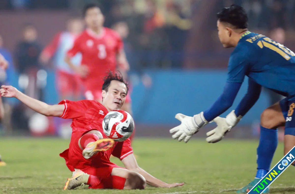 Nguyễn Văn Toàn lỡ bán kết ASEAN Cup-1.webp