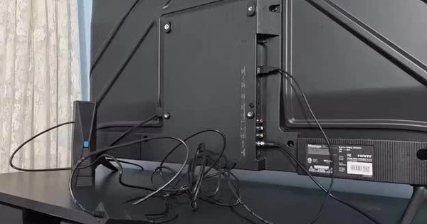 Những thứ không nên cắm vào cổng USB trên Smart TV-1.webp
