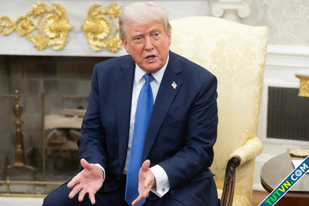 Ông Trump Mỹ muốn sản xuất chip không phải giày dép quần áo-1.webp