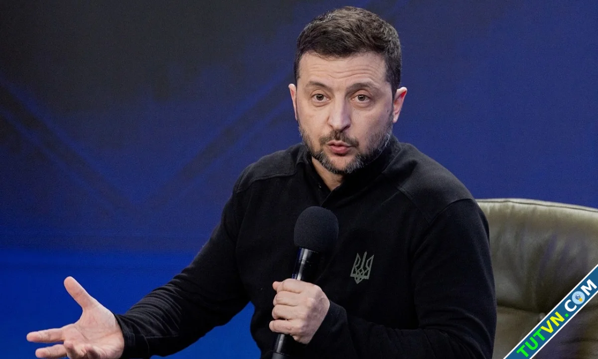 Ông Zelensky chỉ trích Mỹ ép dân Ukraine 10 đời gánh nợ-1.webp