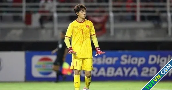 Quá khó chọn lựa thủ môn U23 Việt Nam vì ai cũng giỏi Sao HAGL đấu trí tài năng trẻ SLNA-1.webp
