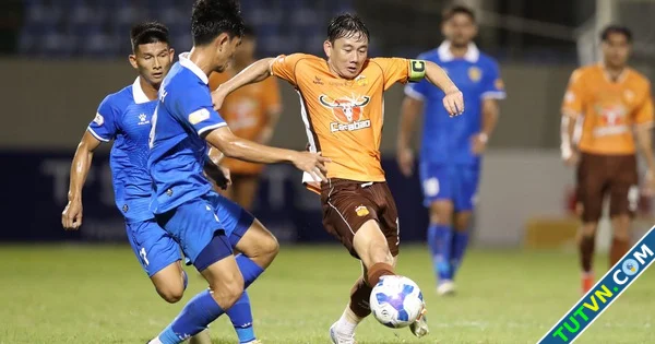Quảng Nam được khen thưởng đột xuất nửa tỉ đồng Cú hích trước trận cầu sinh tử đấu HAGL-1.webp
