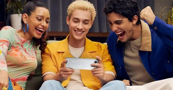 Realme chuẩn bị gây sốc với smartphone pin 15000 mAh-1.webp
